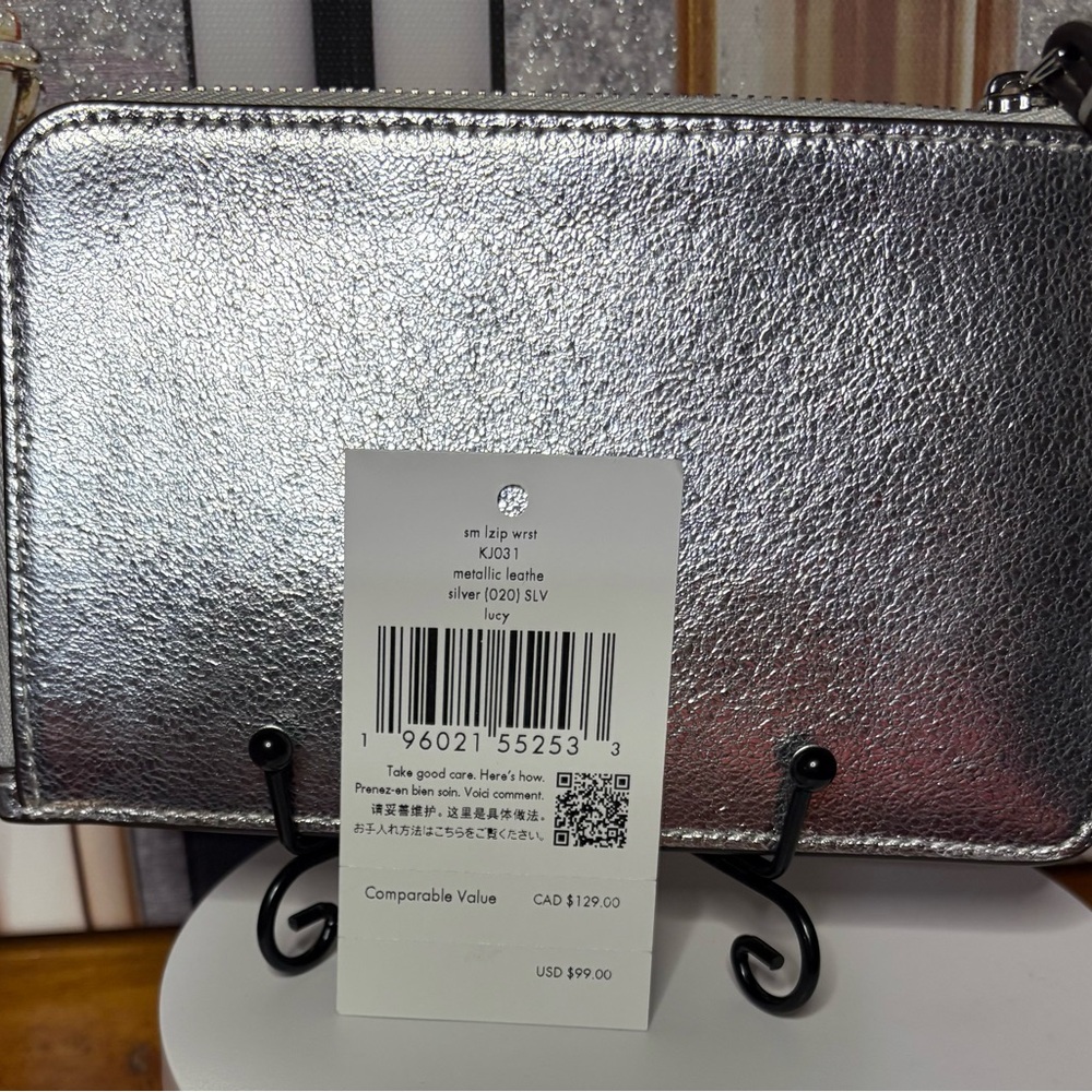 Kate Spade NWT Metallic Silver Wristlet Clutch - Picture 4 of 7